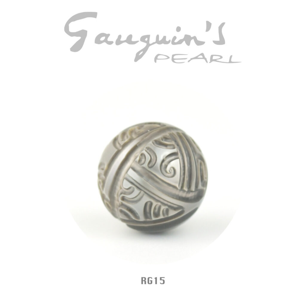 Engraved Tahitian pearl, 15mm