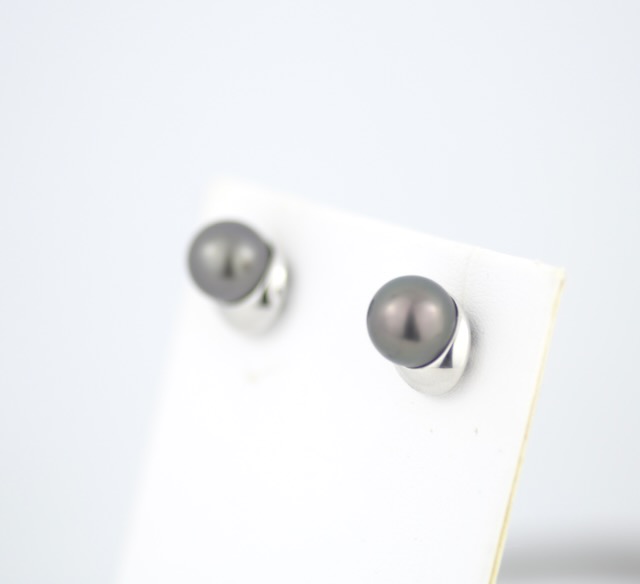Earrings, Dark Tahitian pearls