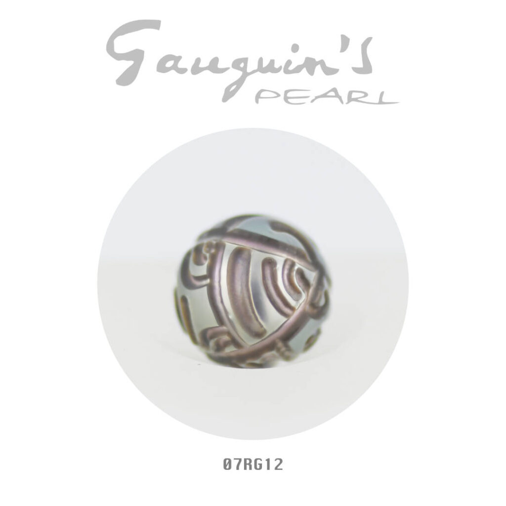 Green Engraved Tahitian pearl